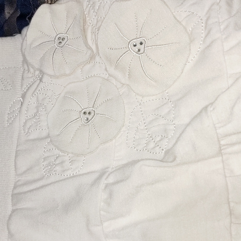 Candies White flower skirt - Picture 13 of 13